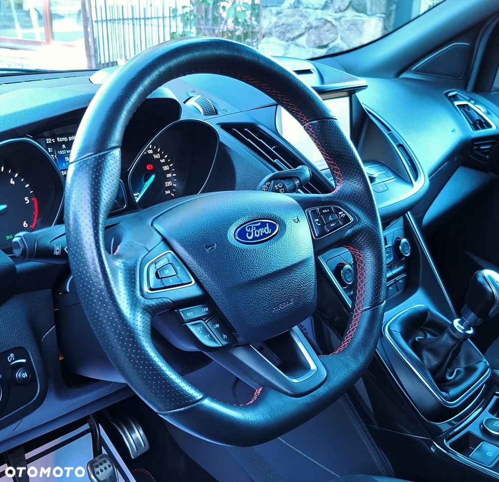 Ford Kuga 2.0 TDCi 4x4 ST-Line - 26