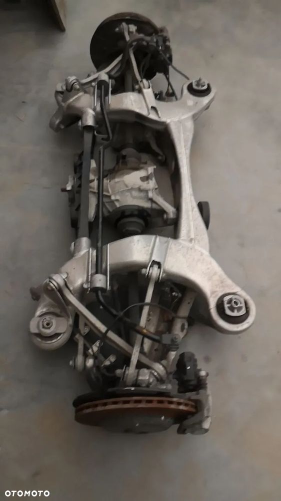 ZAWIESZENIE TYŁ MERCEDES W222 NAWIERCANE TARCZE DYFER - 2