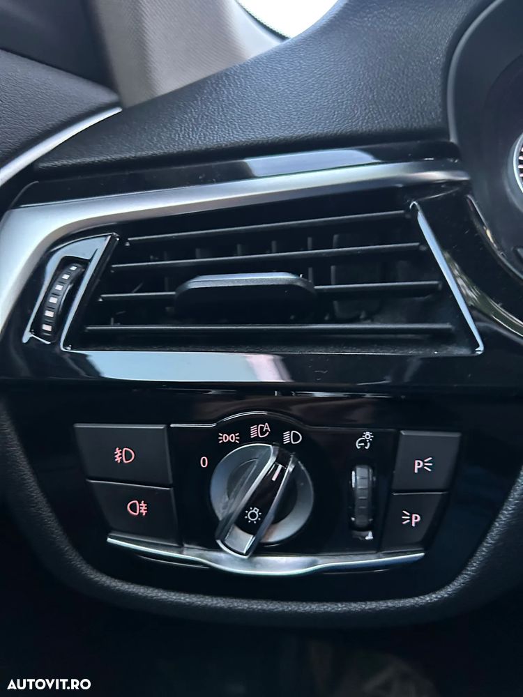 BMW Seria 5 530d xDrive Aut. Sport Line - 16