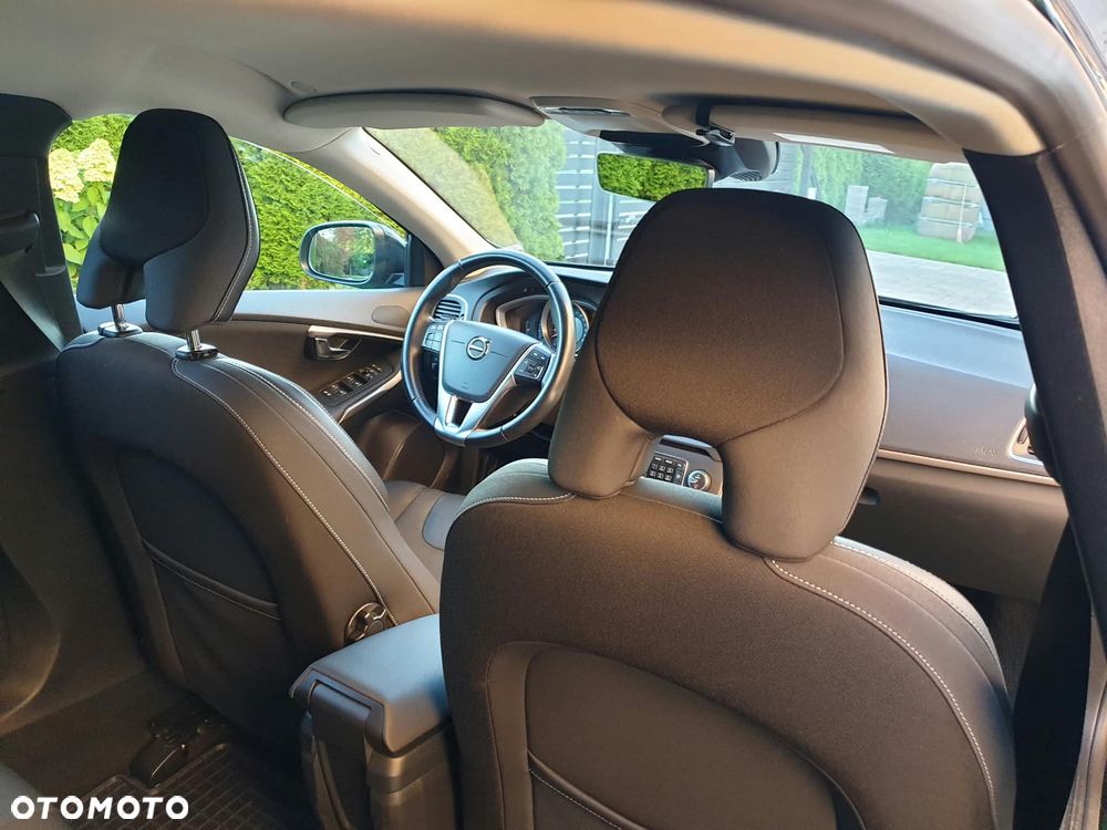 Volvo V40 T2 Drive-E Momentum - 4