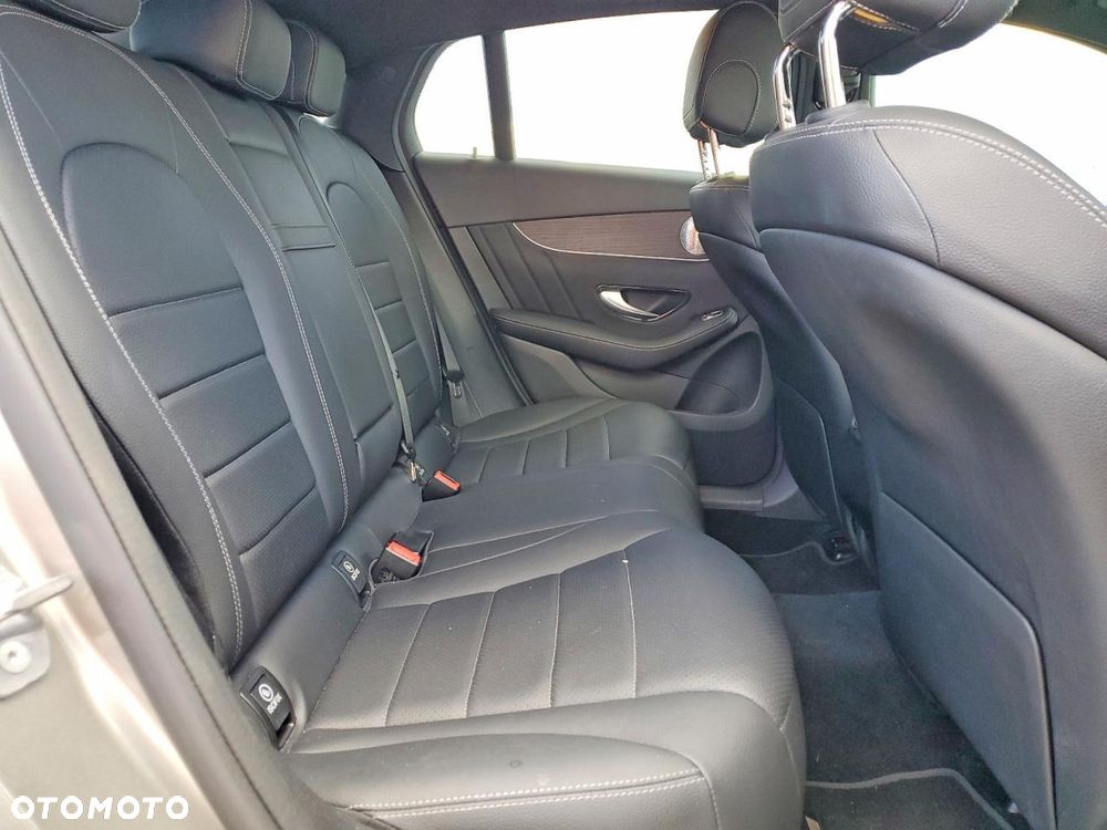 Mercedes-Benz GLC 300 4-Matic - 7