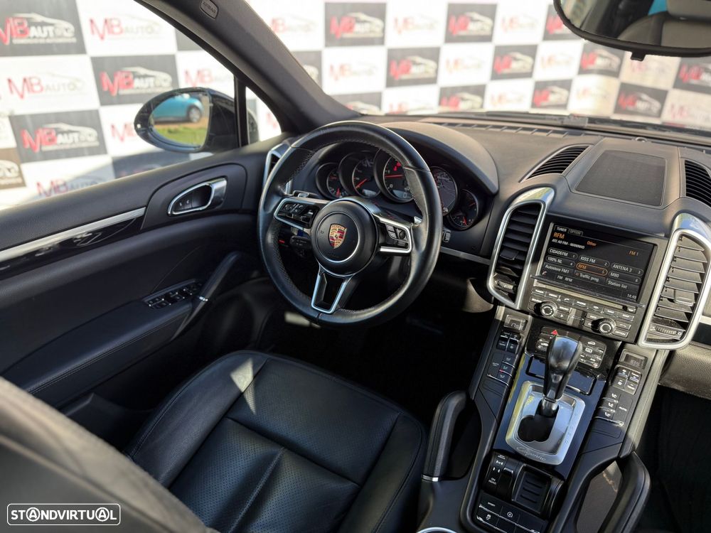 Porsche Cayenne Platinum Edition - 38