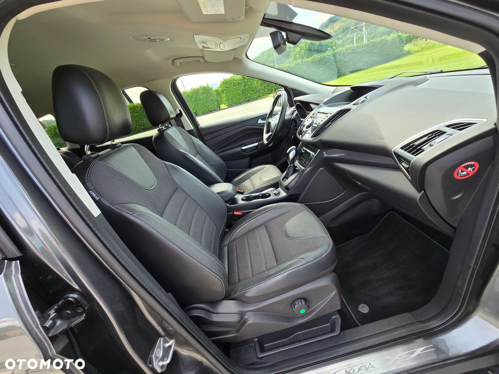 Ford Kuga 2.0 TDCi 4x4 Titanium - 14