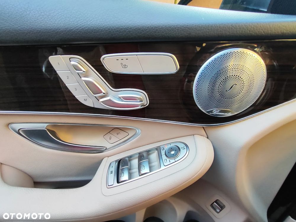 Mercedes-Benz GLC 300 4Matic 9G-TRONIC Exclusive - 21