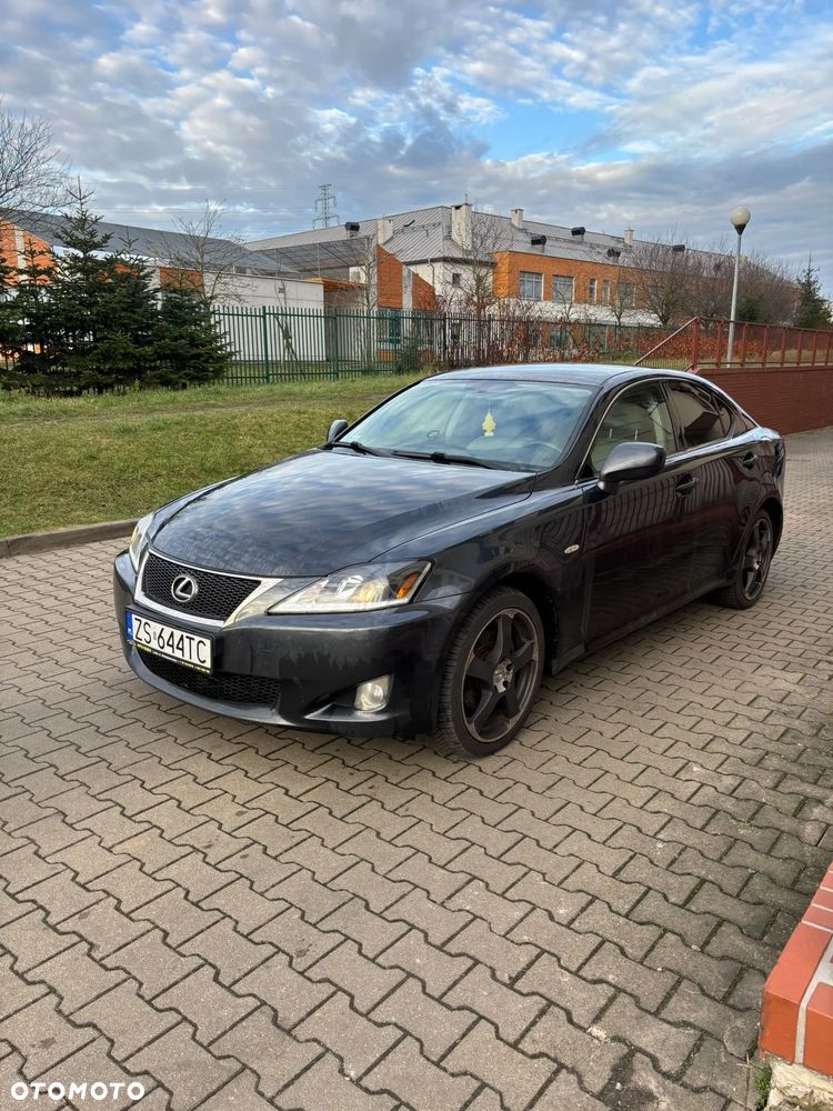 Lexus IS 220 D Prestige - 24
