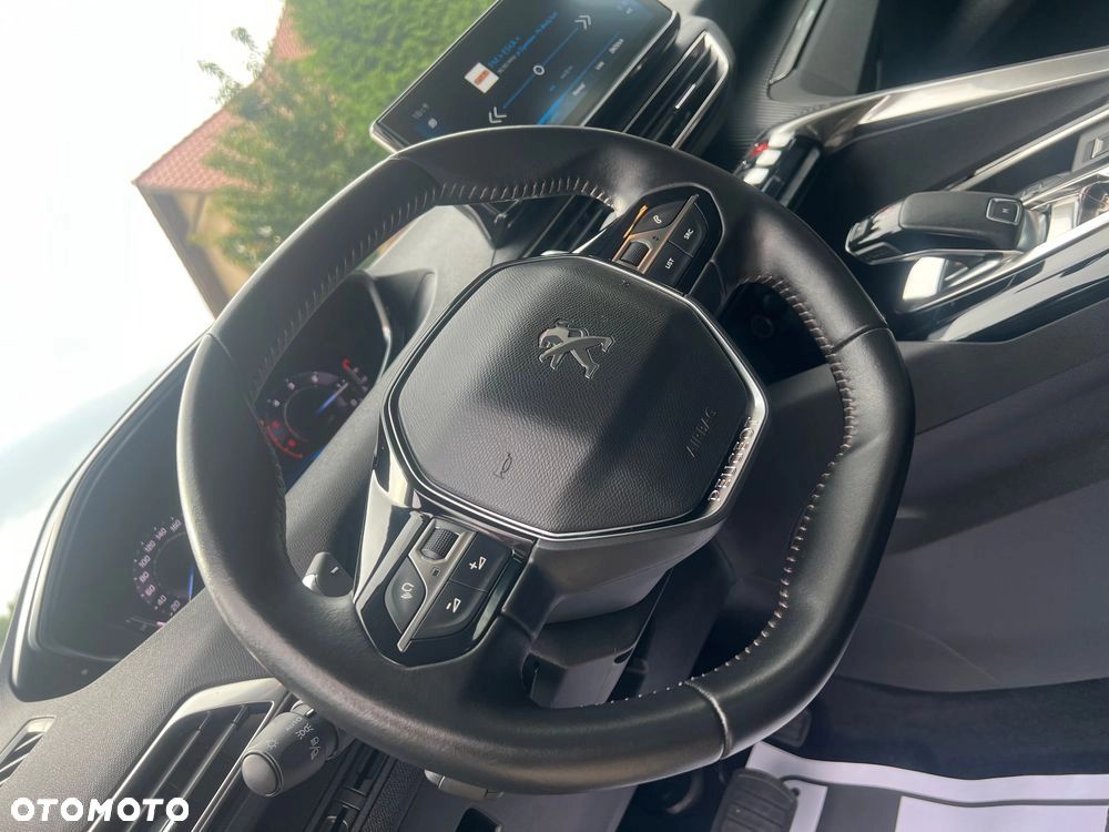 Peugeot 3008 1.5 BlueHDi Allure S&S EAT8 - 11