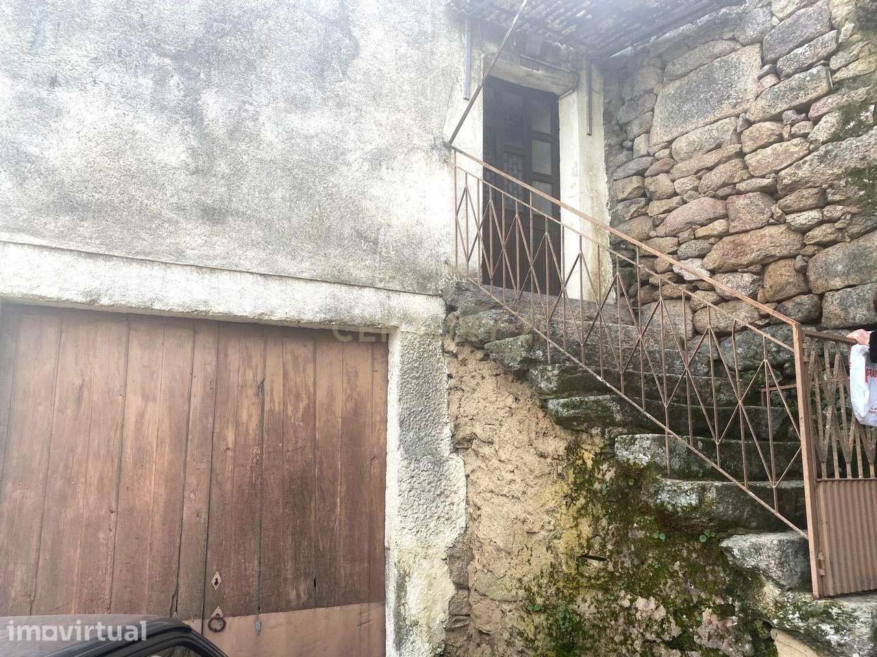 Casa para reconstruir em Aldeia típica do Concelho - Grande imagem: 4/10