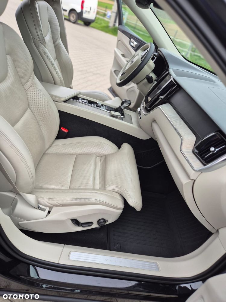 Volvo XC 60 D5 AWD Inscription - 10