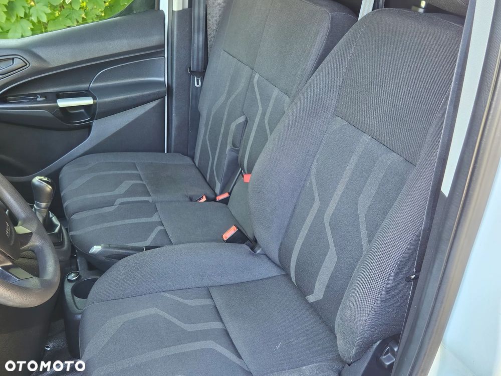 Ford Transit Connect - 23