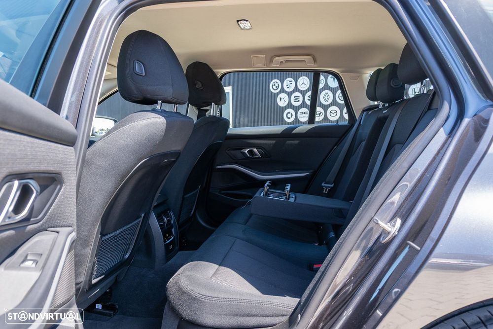 BMW 318 d Auto - 12