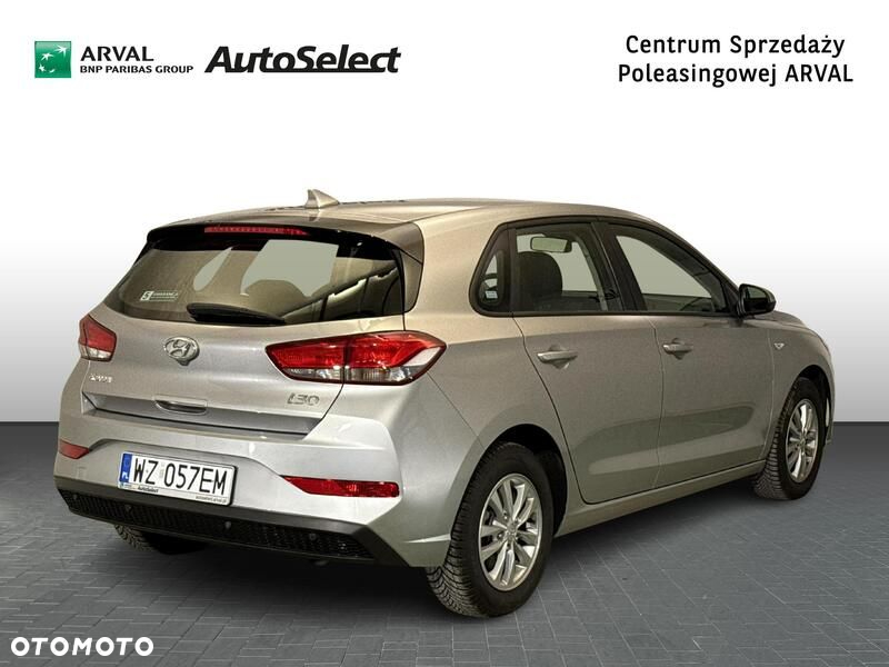 Hyundai i30 1.5 DPI Classic + - 6