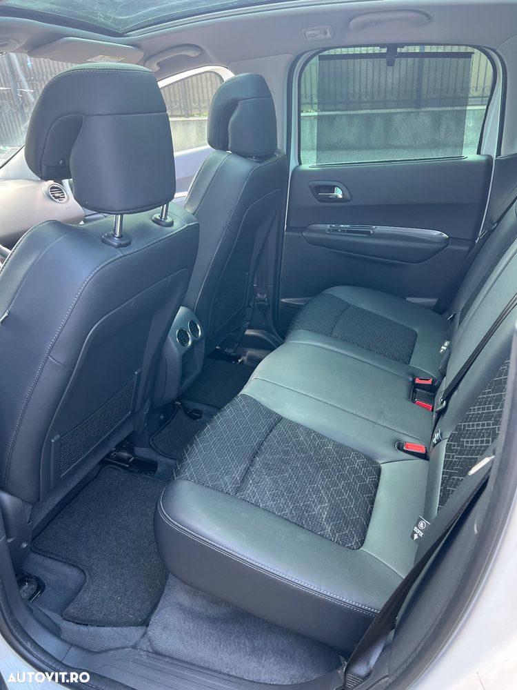 Peugeot 3008 1.2 PureTech Turbo S&S Allure - 7