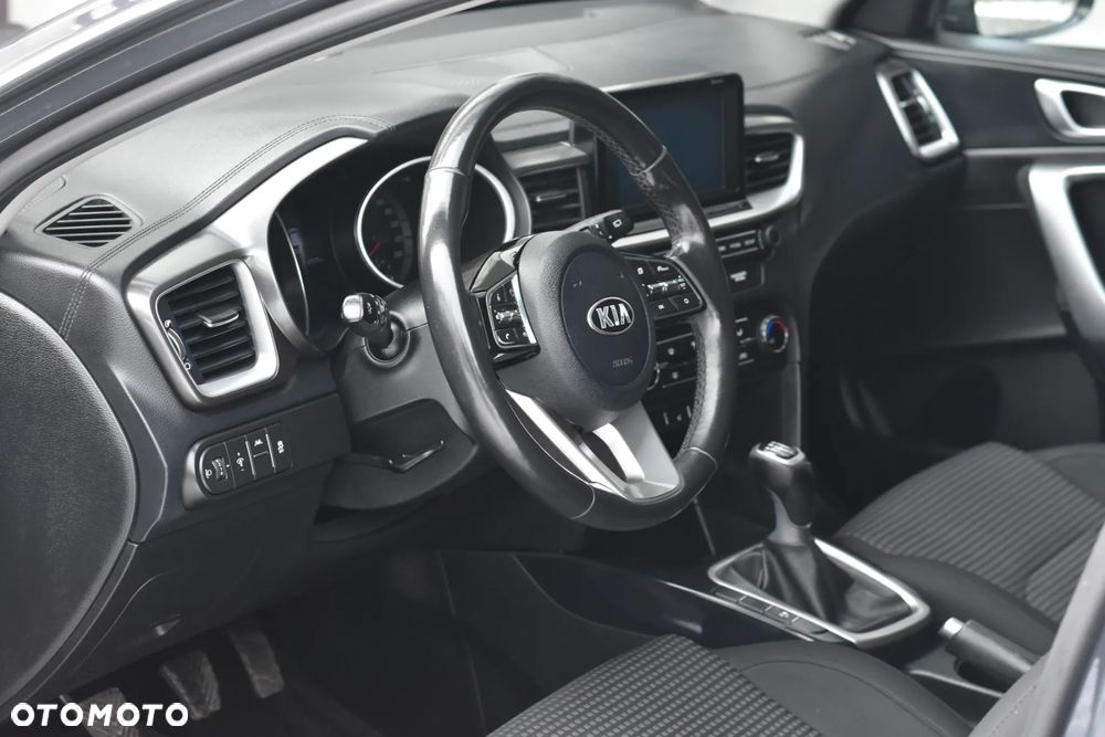 Kia Ceed 1.4 CVVT Dream Team Edition - 5