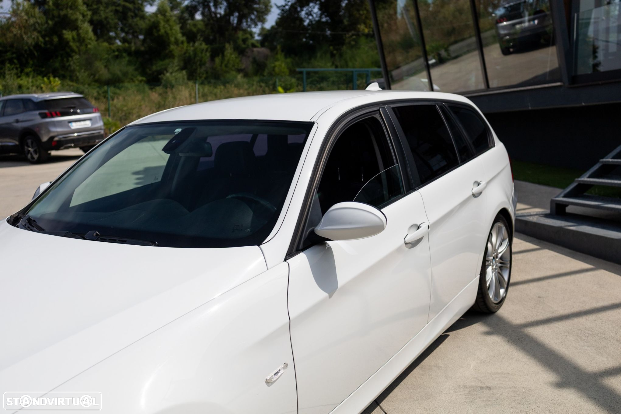 BMW 318 d Touring Navigation Sport - 11