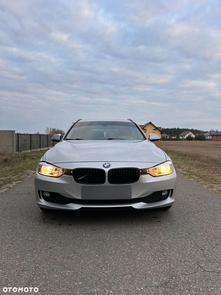 BMW Seria 3 318d - 1