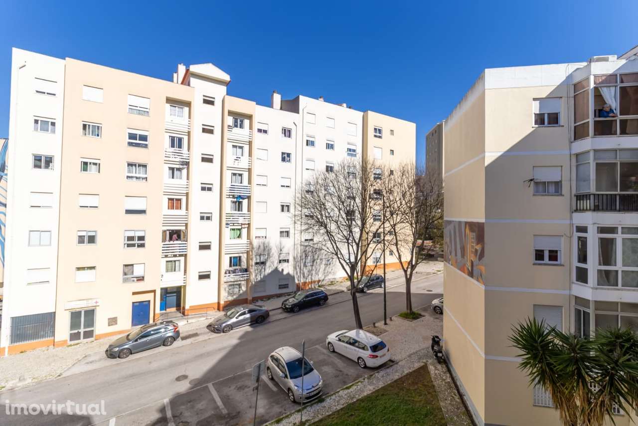 T2 no Lumiar | Excelente localização | Potencial incrível - Grande imagem: 2/13