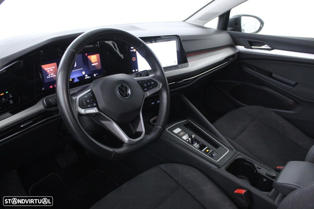 VW Golf 2.0 TDI Life DSG - 21