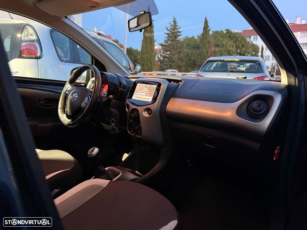 Toyota Aygo 1.0 X-Cite - 8