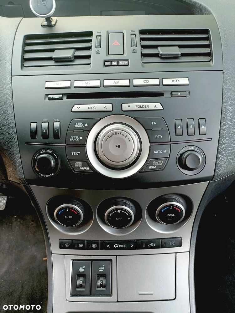 Mazda 3 2.0 Exclusive + - 10