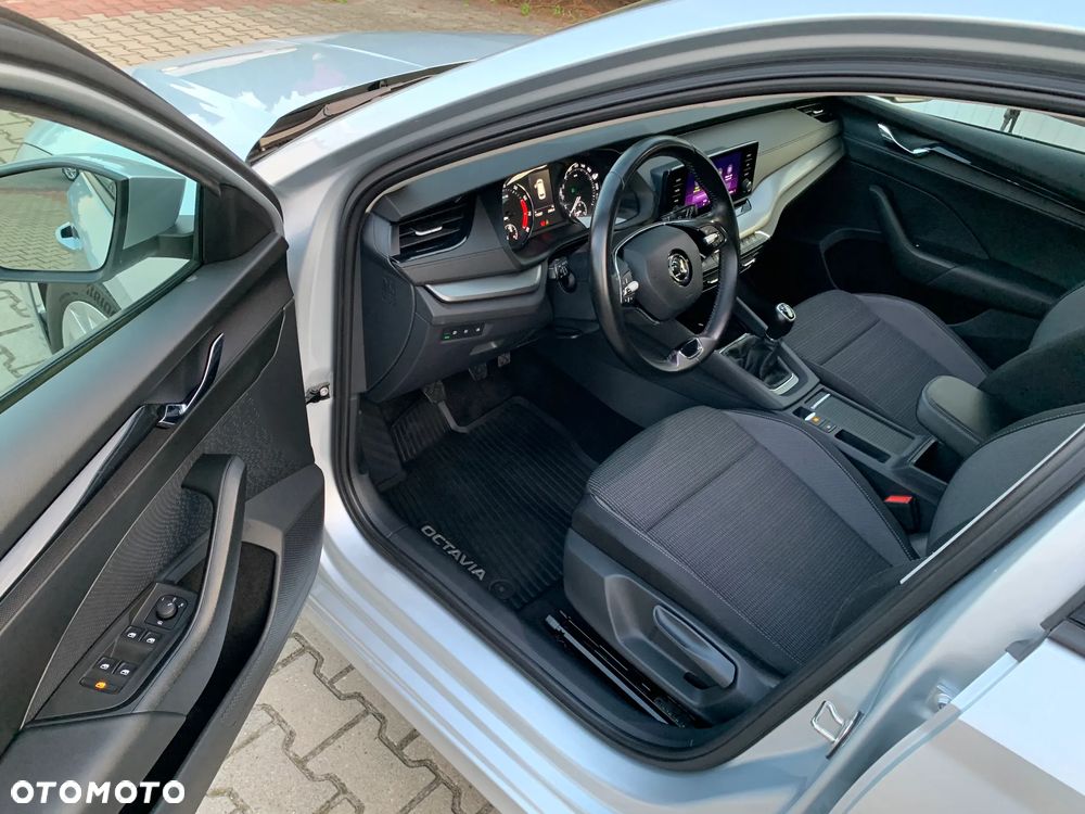 Skoda Octavia 1.5 TSI ACT Ambition - 10