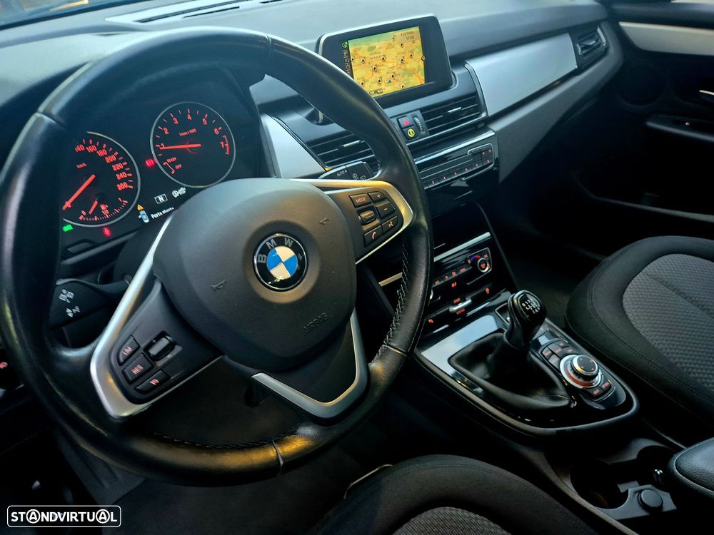 BMW 218 Active Tourer i Luxury Line - 30