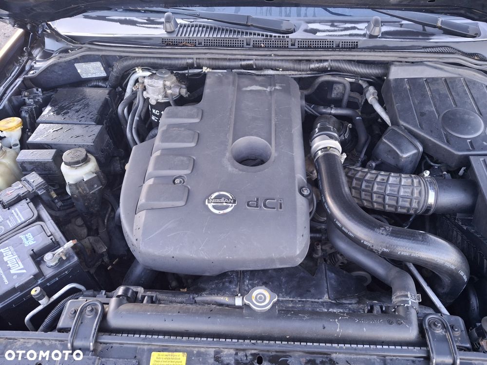 Nissan Pathfinder 2.5 DCi Comfort / XE - 15