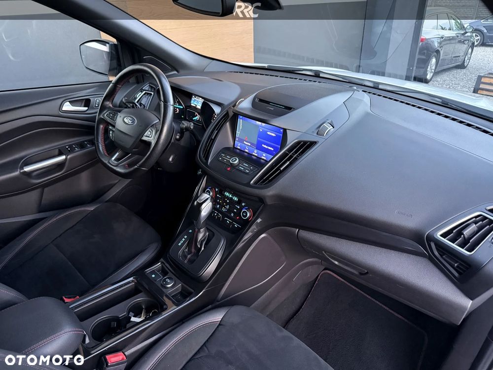 Ford Kuga 2.0 TDCi AWD ST-Line - 25