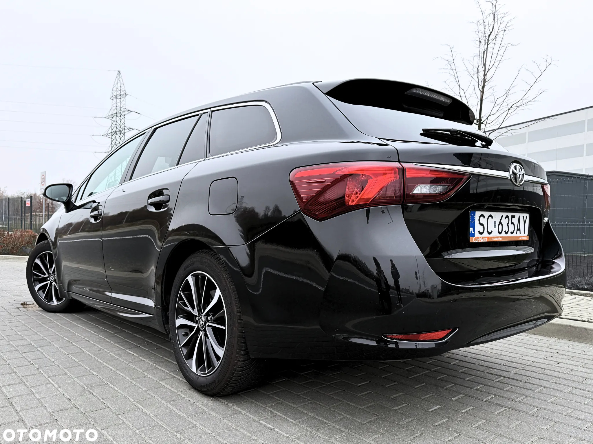 Toyota Avensis 2.0 D-4D Premium - 8