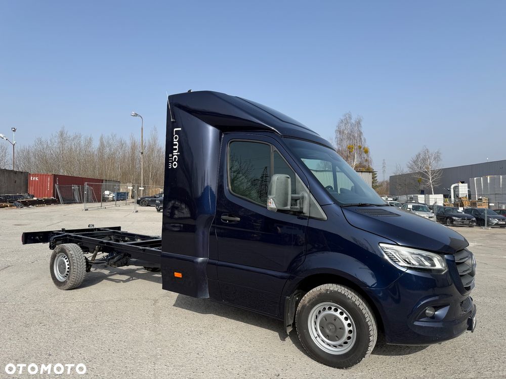 Mercedes-Benz Sprinter 319 - 1