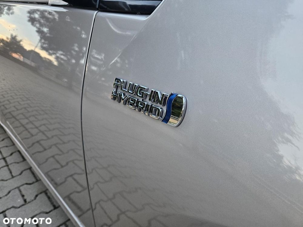 Toyota Prius - 12