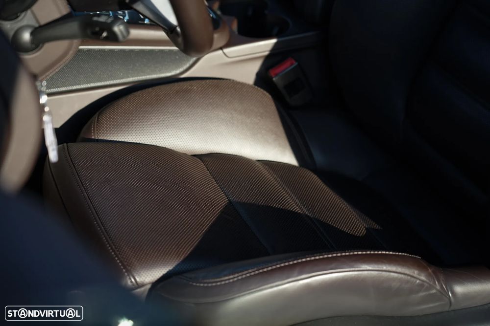 Porsche Macan Turbo Performance Package - 11