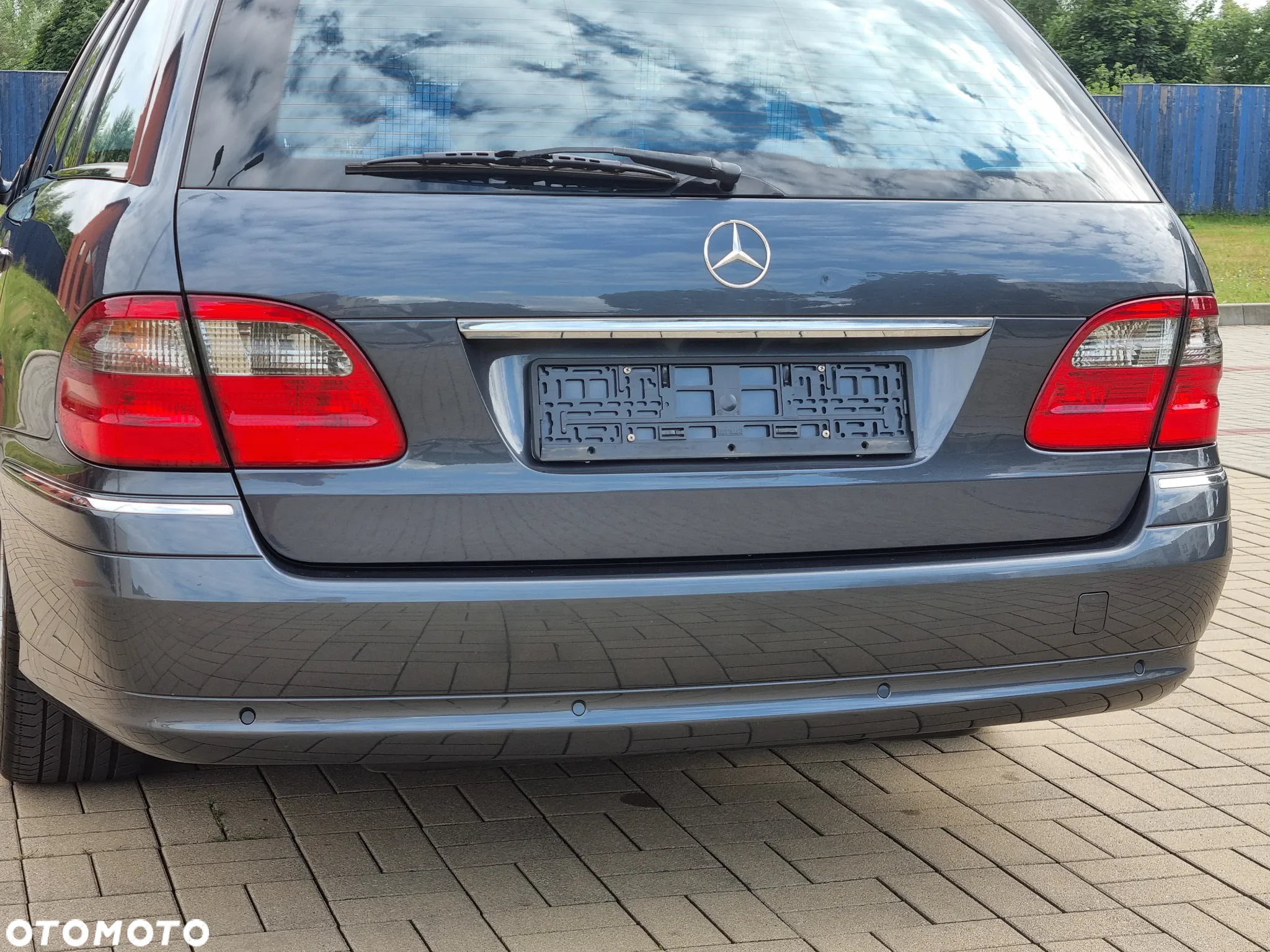 Mercedes-Benz Klasa E 200 T BlueEFFICIENCY 7G-TRONIC Avantgarde - 14