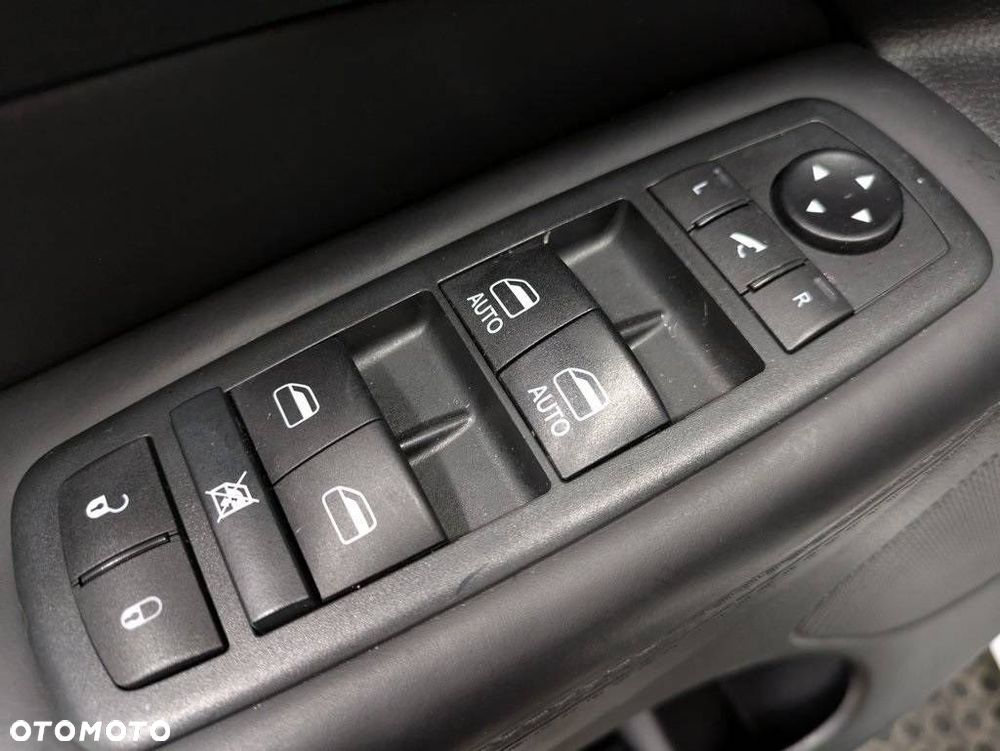 Jeep Grand Cherokee - 9