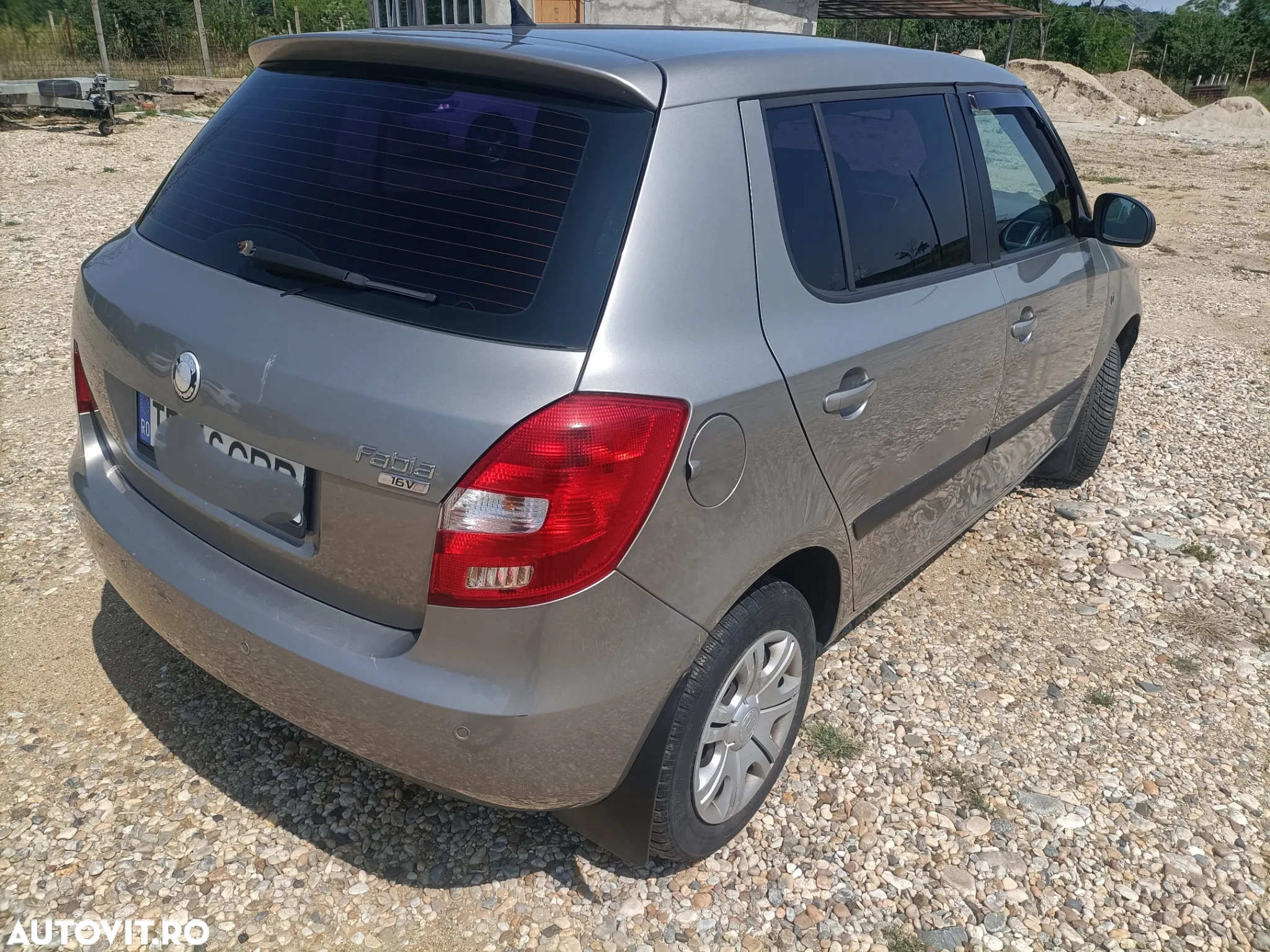 Skoda Fabia 1.6 Elegance Aut - 3