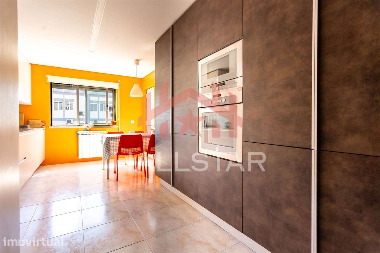 Apartamento T3 / Investimento / São Romão - Grande imagem: 2/23