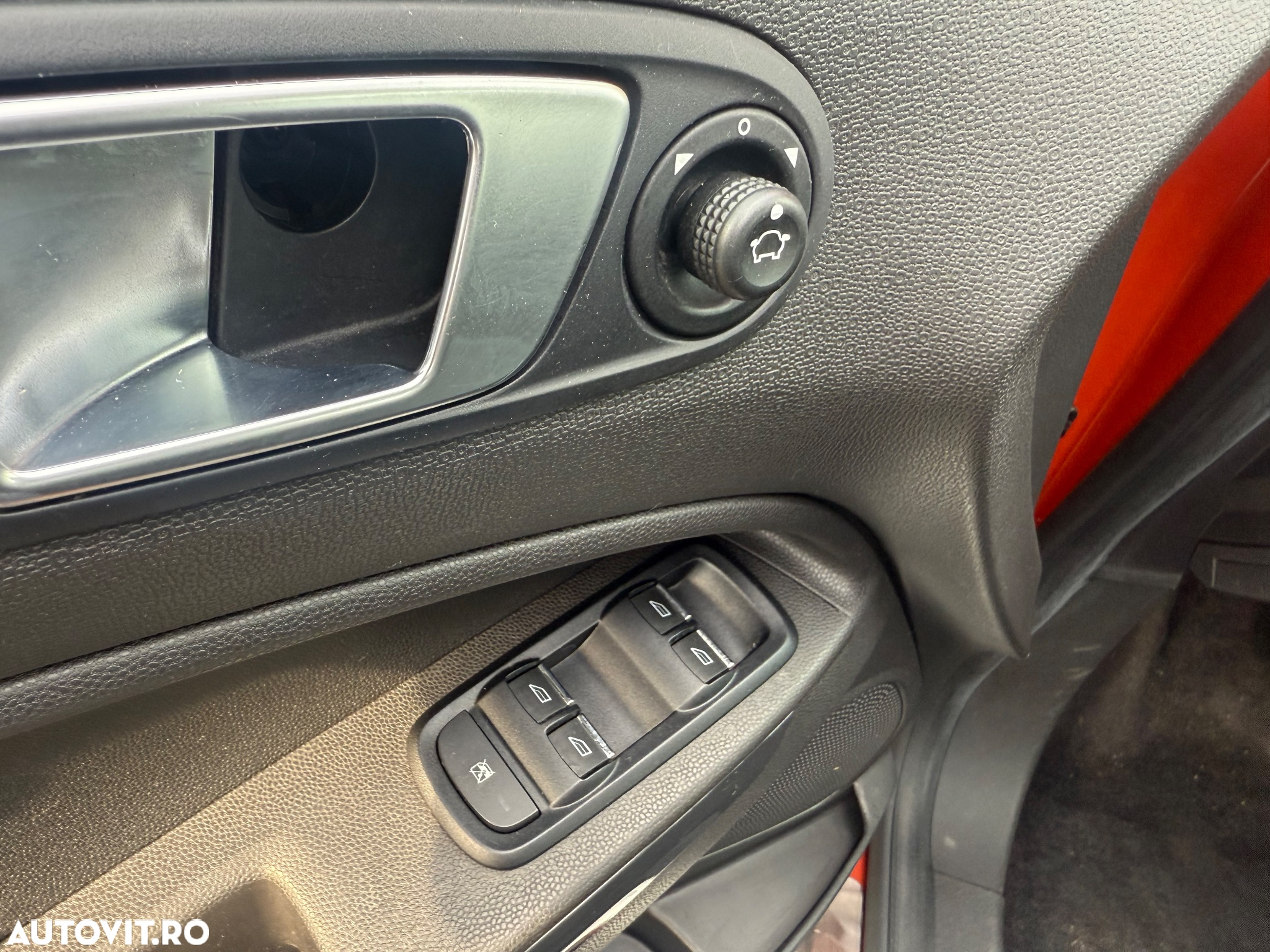 Ford EcoSport 1.0 EcoBoost Titanium - 16