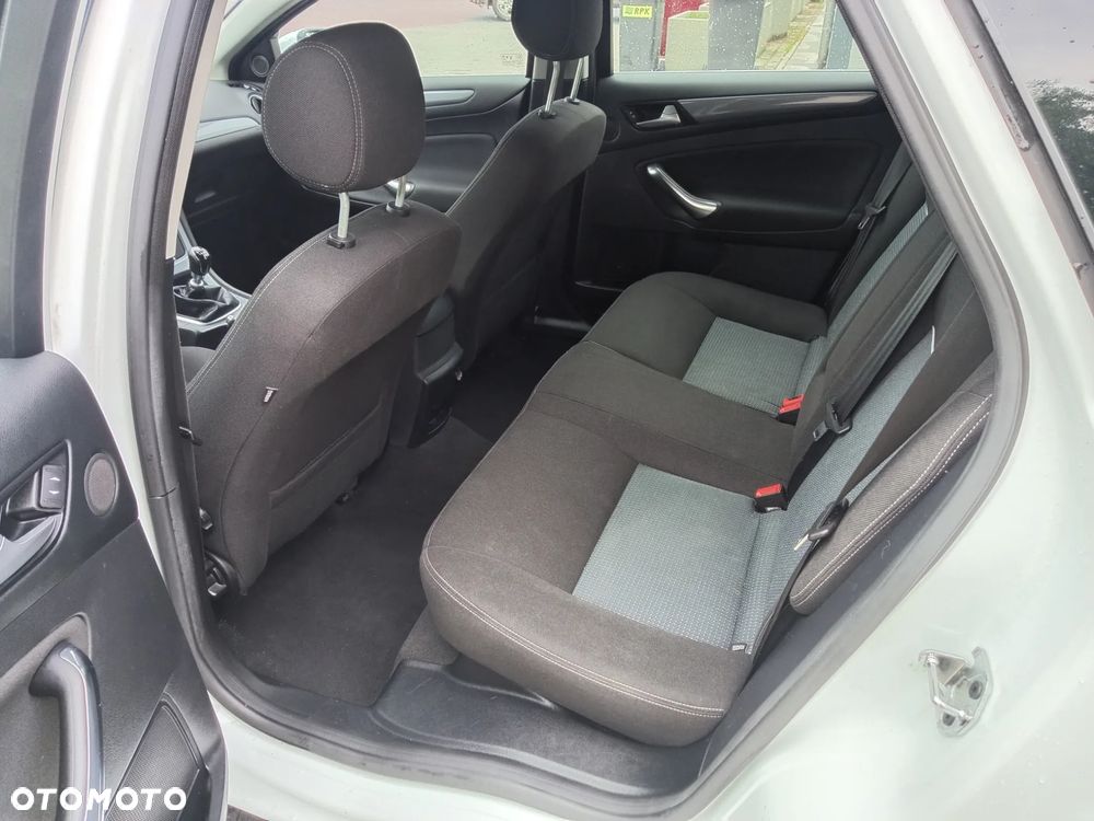 Ford Mondeo - 15