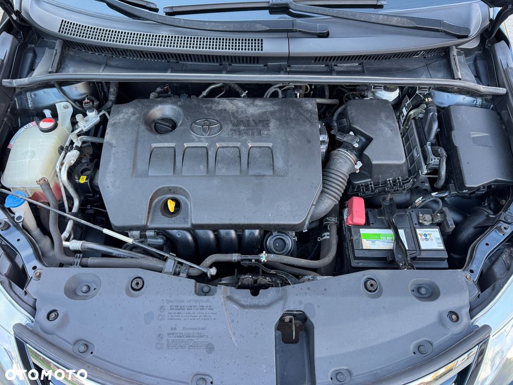 Toyota Avensis 1.8 Executive - 34