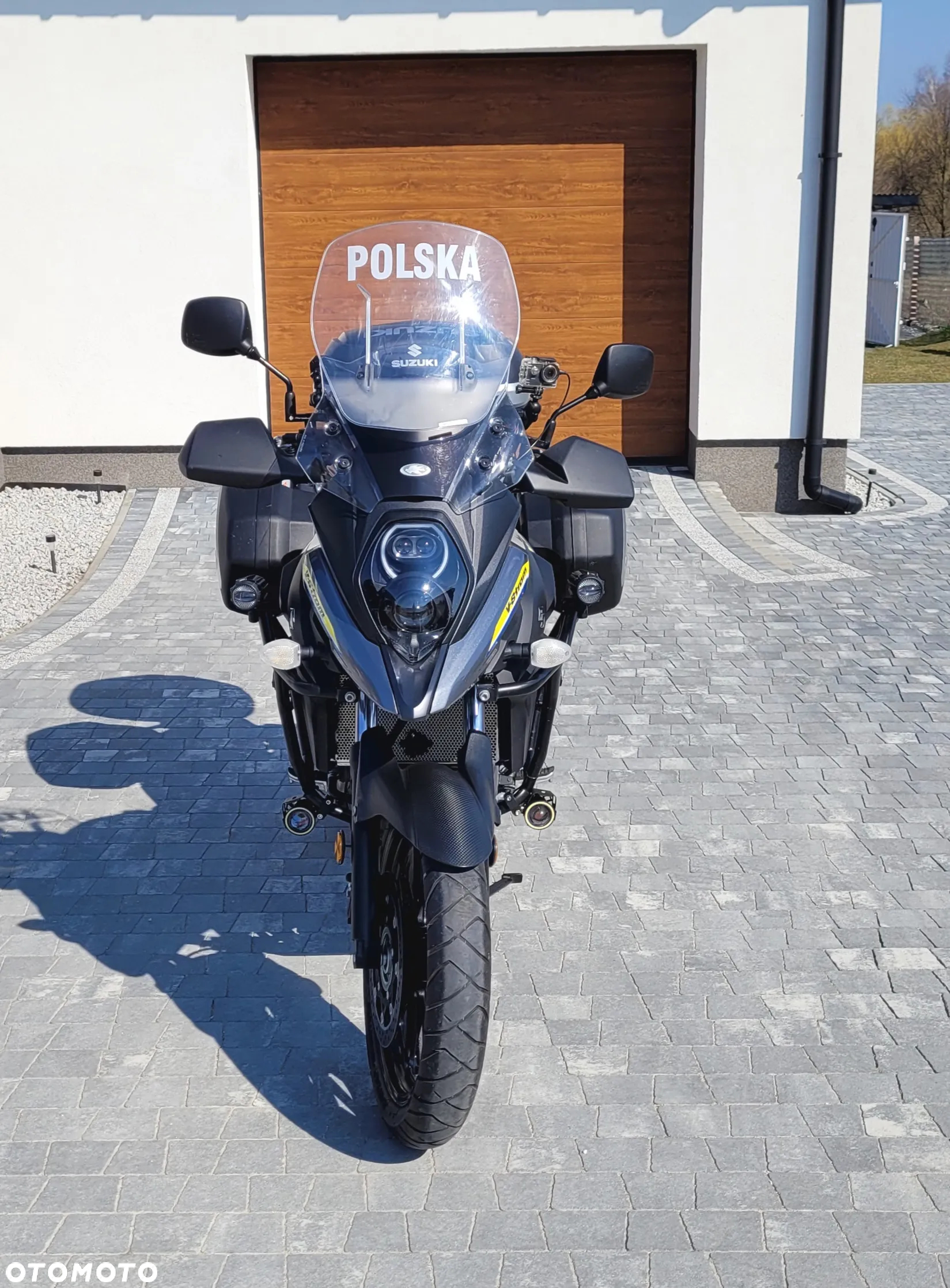 Suzuki V-STROM - 12