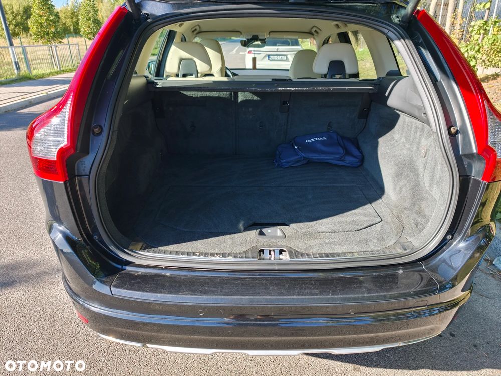 Volvo XC 60 D5 AWD Summum - 9