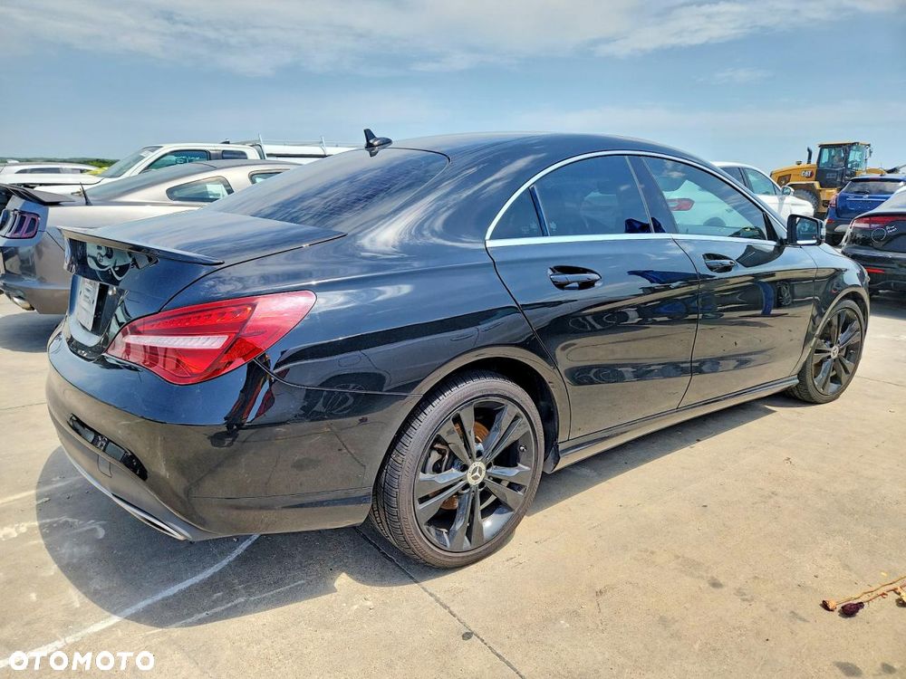 Mercedes-Benz CLA 250 4Matic 7G-DCT - 4