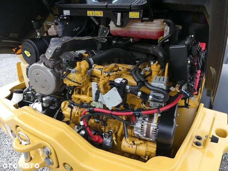Caterpillar CAT 906M / 2019R / 1591MTG / Jak Nowa / - 19
