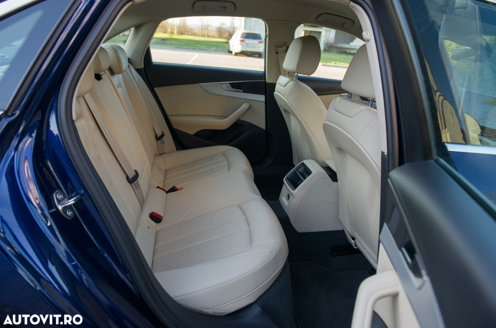 Audi A4 2.0 TDI S tronic Design - 19