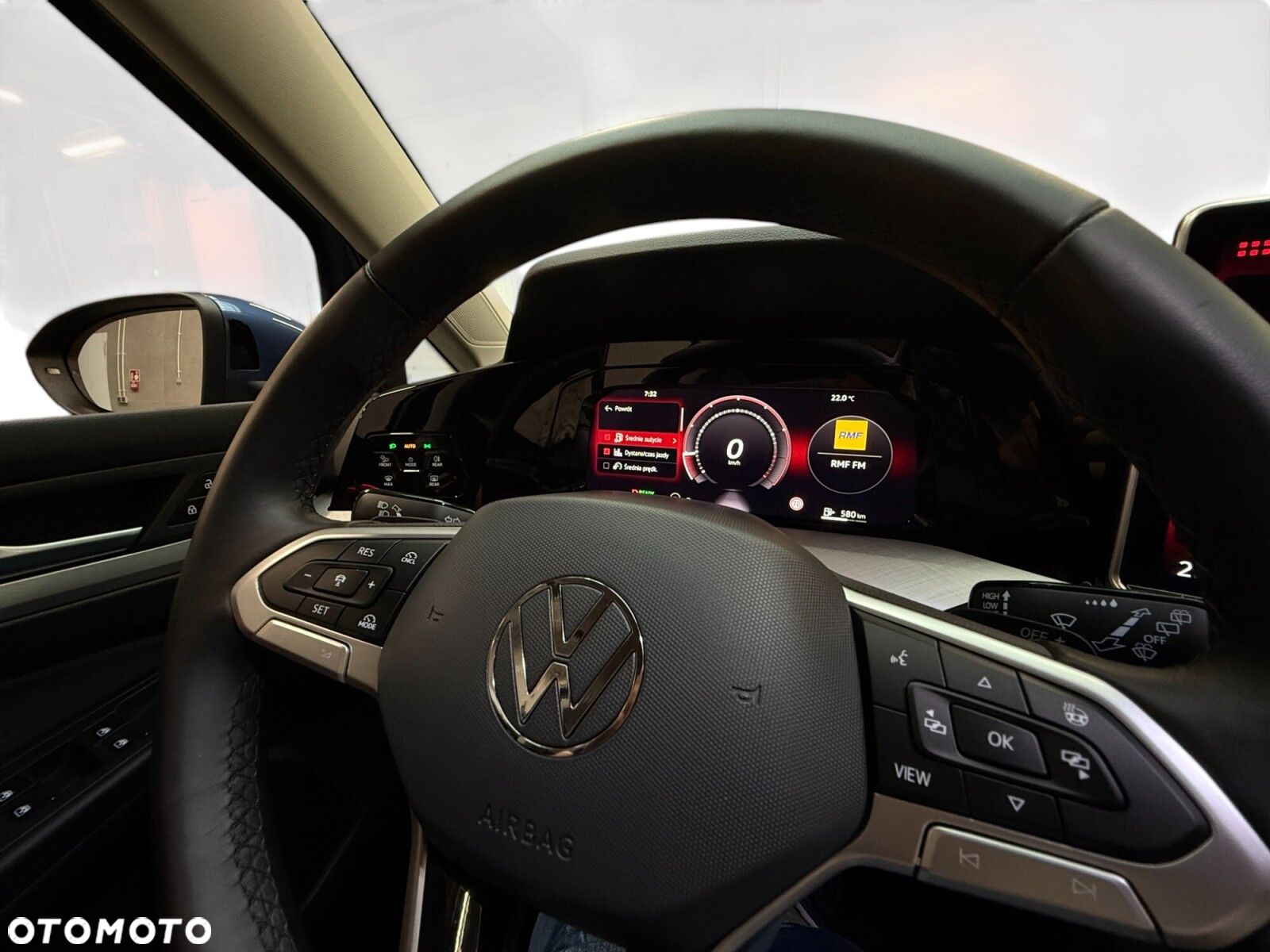 Volkswagen Golf - 28