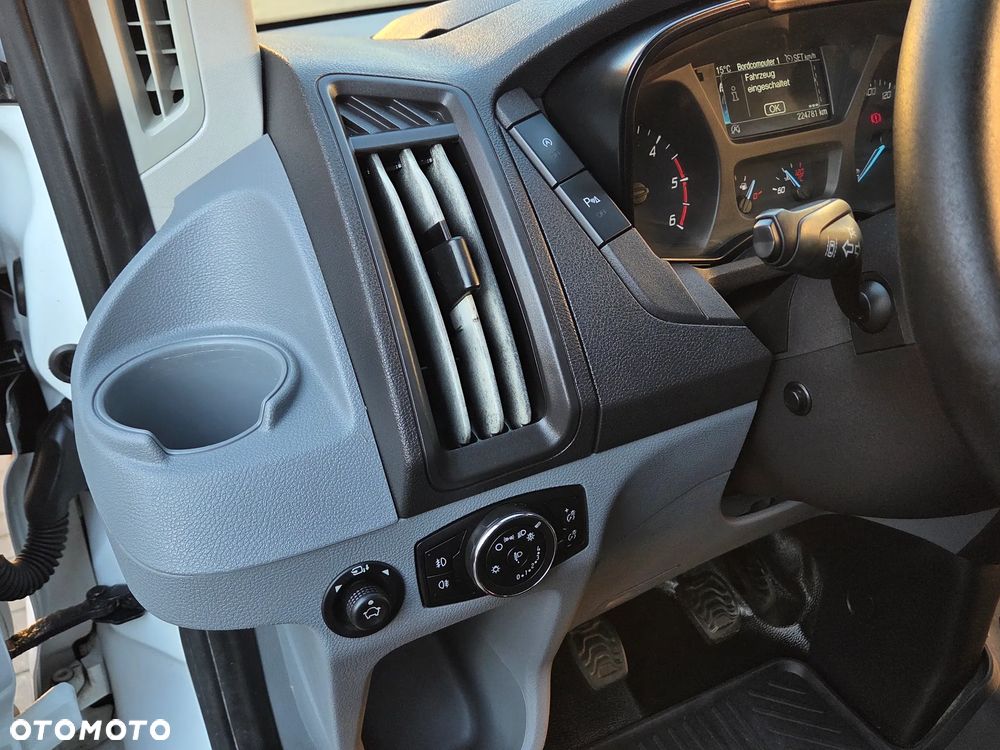 Ford Transit - 33