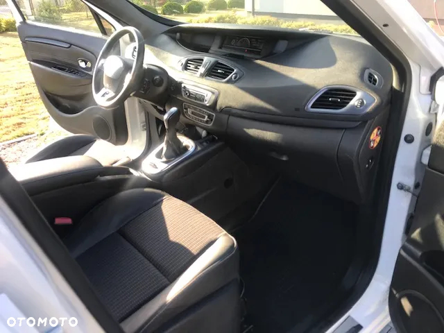 Renault Grand Scenic dCi 110 EDC LIMITED - 19