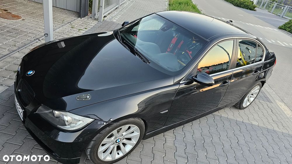 BMW Seria 3 325i - 1