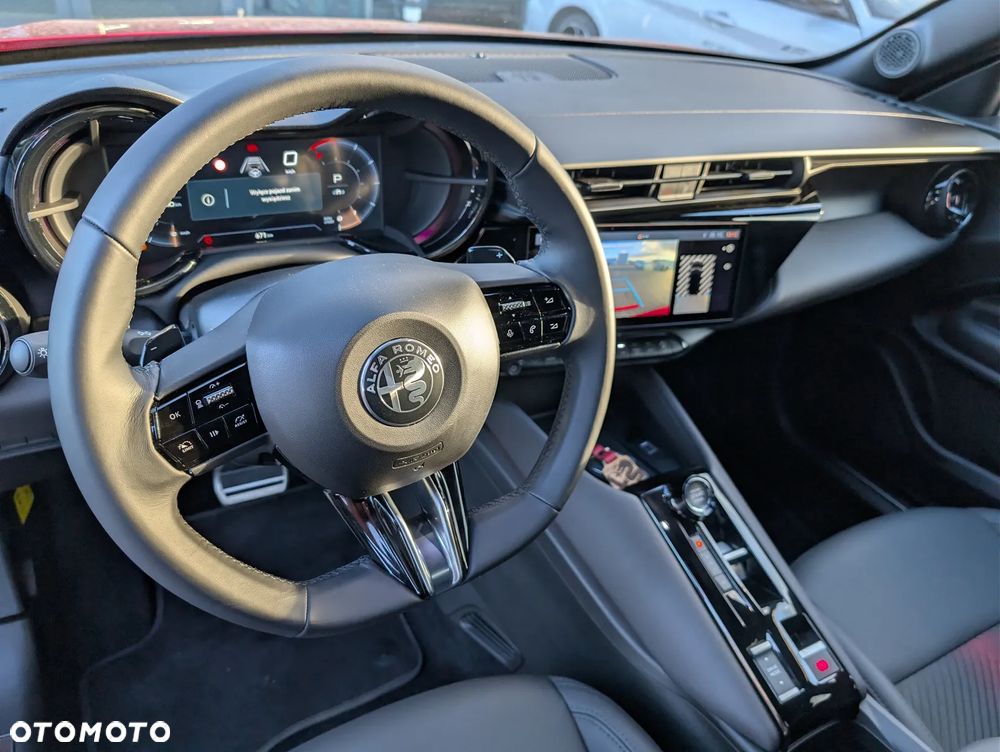 Alfa Romeo Junior 1.2 mHEV Ibrida Q4 eDCT - 9