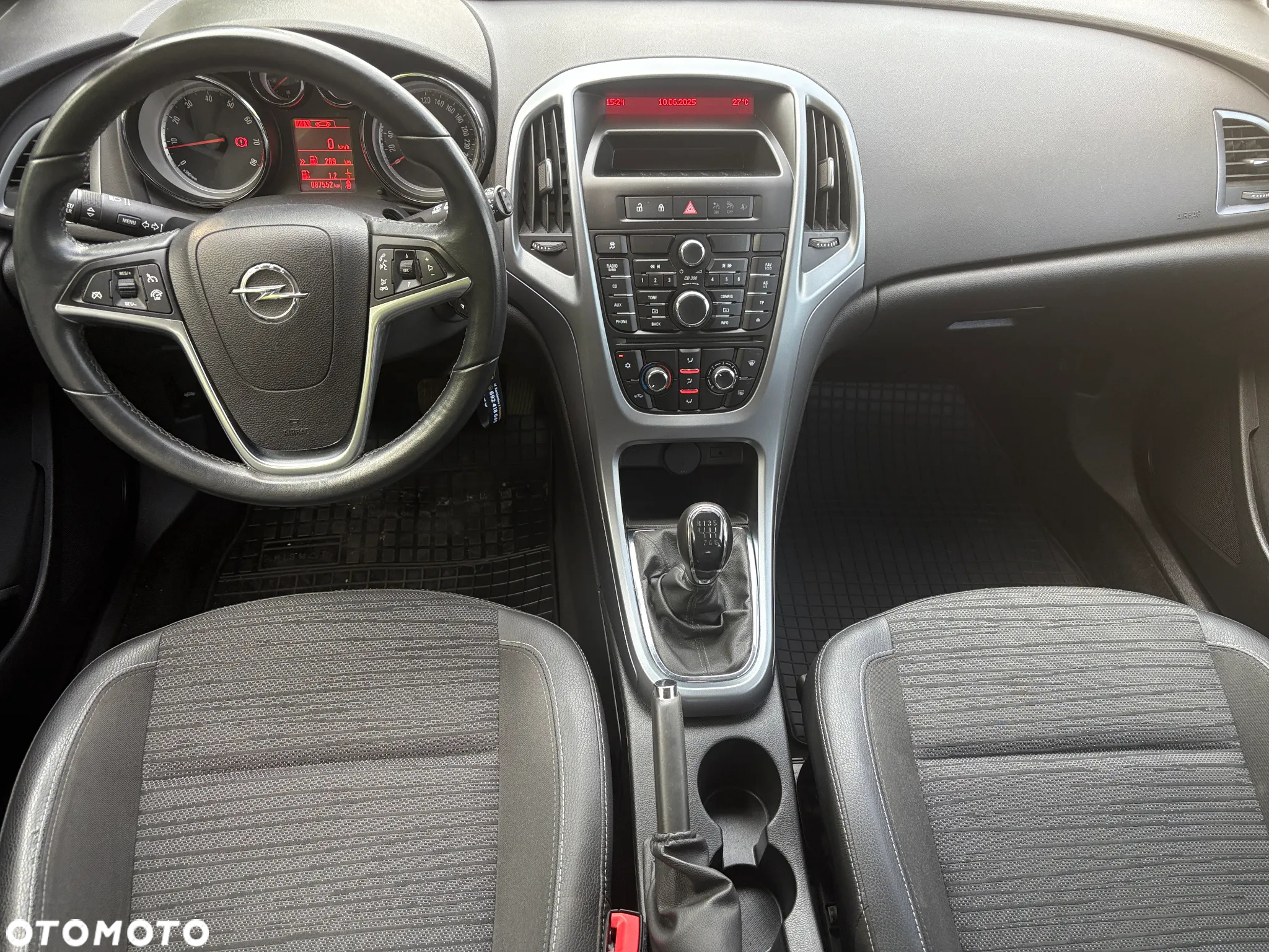 Opel Astra IV 1.4 T Cosmo - 9
