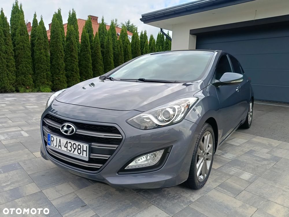Hyundai i30 blue 1.6 GDI YES Gold - 3